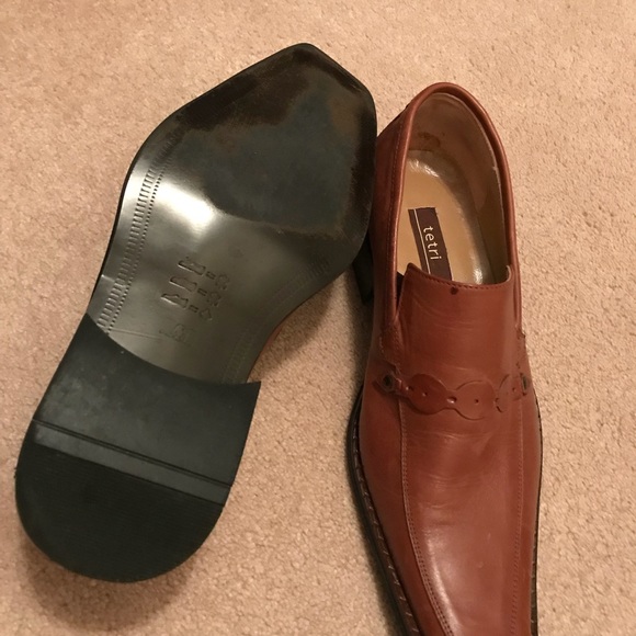 Dress shoes - Picture 3 of 6